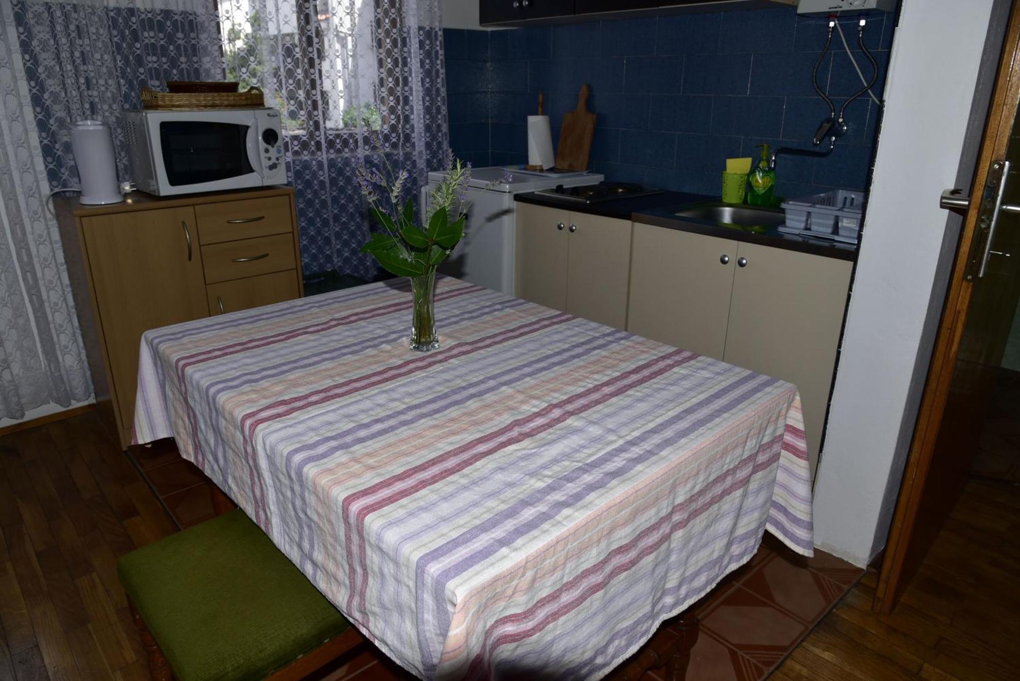 Apartment Palm Tree Малинска Экстерьер фото